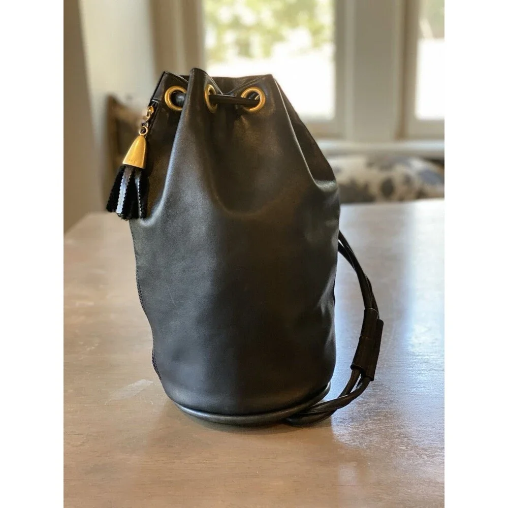 Leather Anne Klein II Vintage Bucket Bag Purse Handbag Matte Gold Accents EUC